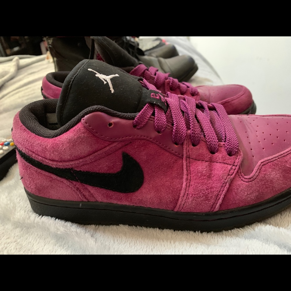 Purple Jordan/Nike sneakers